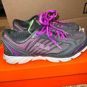Women’s Fila Shoes Size Women’s 8